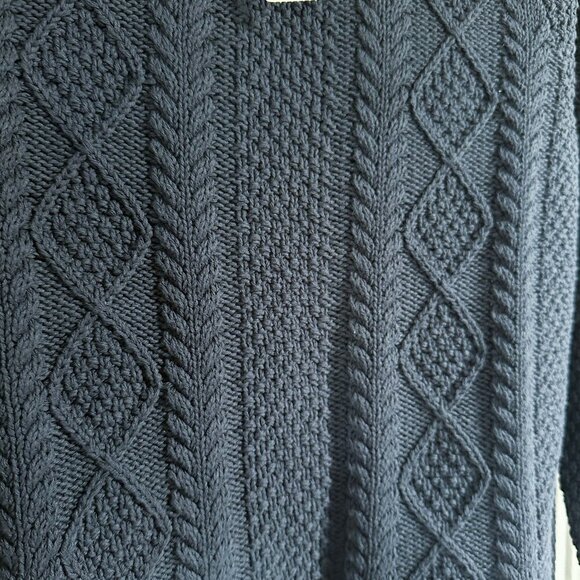 NWT LL Bean Women's Fisherman Crewneck Sweater in Navy Size Medium - Picture 4 of 4